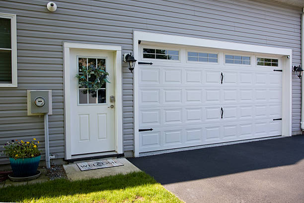 24/7 Emergency Garage Door Panel Replacement experts in Tallulah, LA